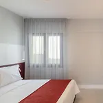 Evans Luxurious Apartment 3